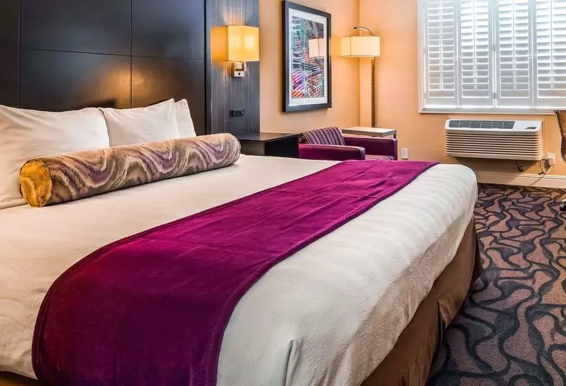 فندق Best Western Plus Airport Plaza