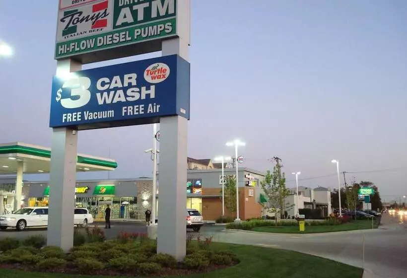 هتل O Hare Inn & Suites