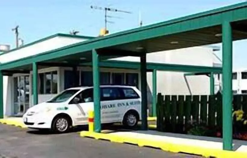 هتل O Hare Inn & Suites