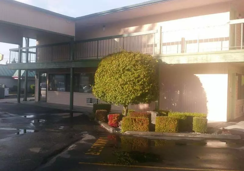 فندق Sunrise Inn