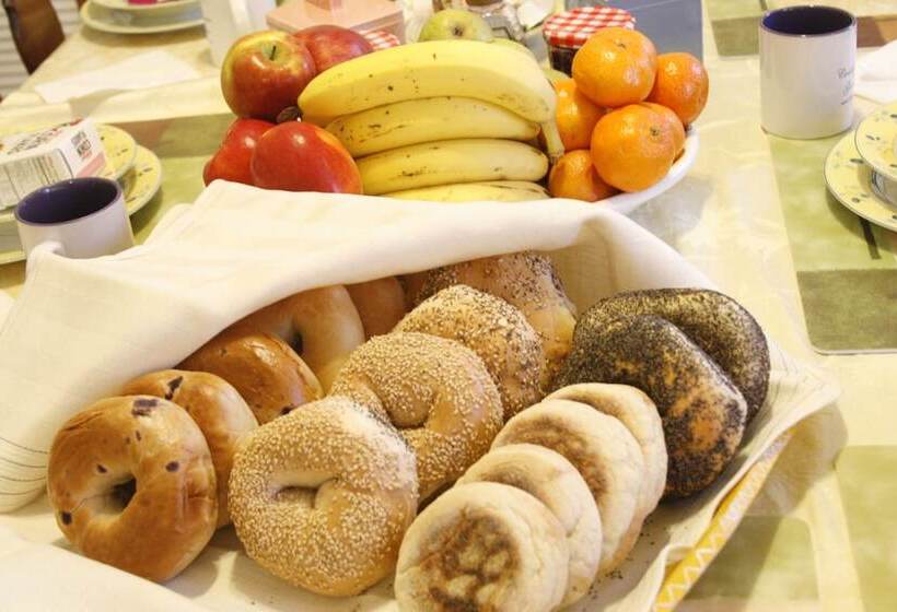 هتل The Coolidge Corner Guest House: A Brookline Bed And Breakfast