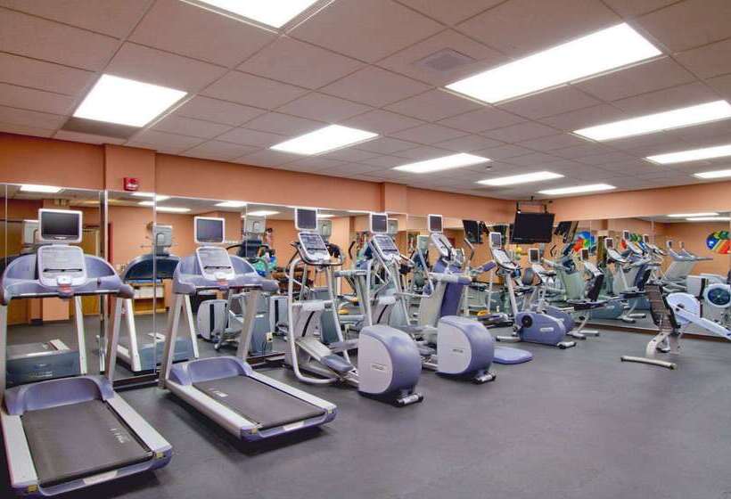 בית מלון כפרי Wyndham Indianapolis Airport