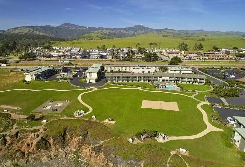 Cavalier Oceanfront Resort