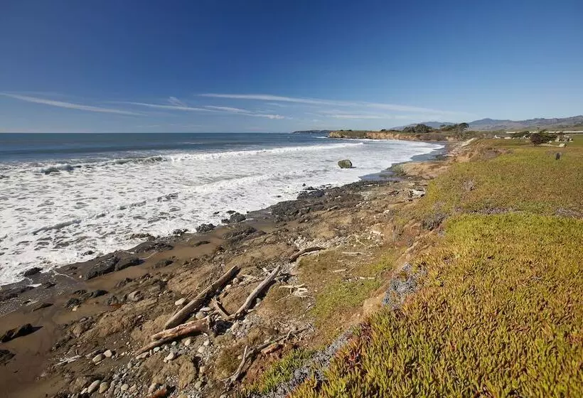 Cavalier Oceanfront Resort