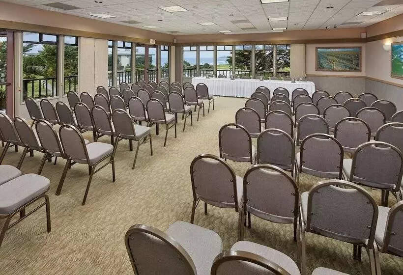 Cavalier Oceanfront Resort