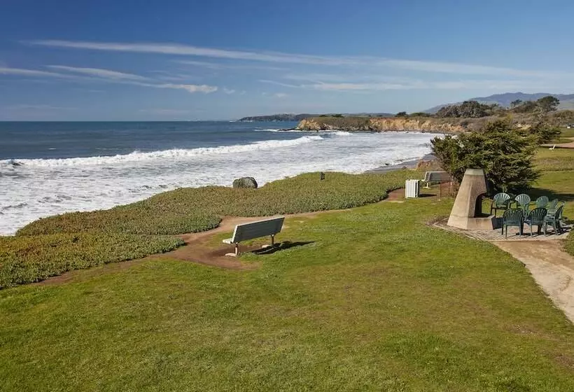 Cavalier Oceanfront Resort