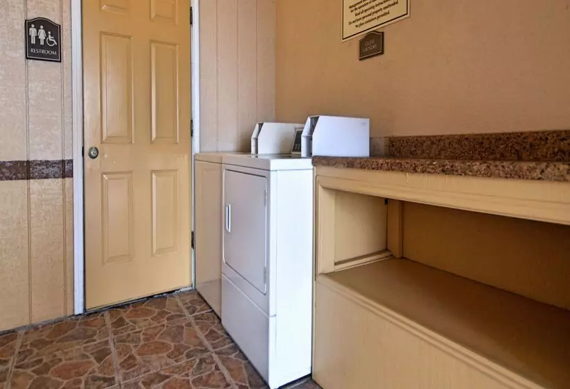 ホテル Americas Best Value Inn Kingsville