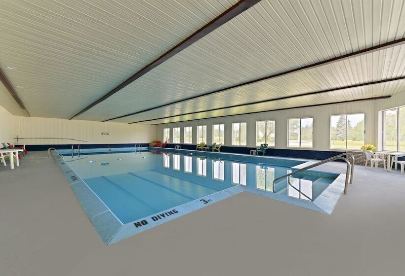 فندق Americas Best Value Inn Mackinaw City