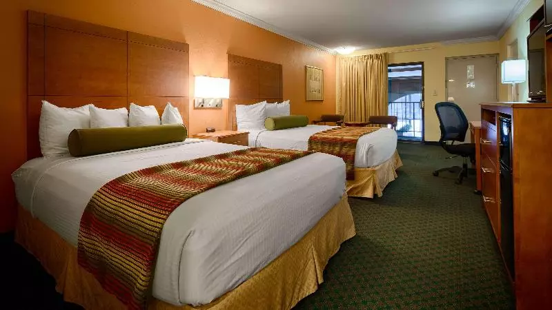 فندق Best Western Angus Inn