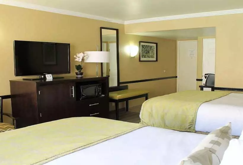 Отель Best Western Canoga Park Motor Inn