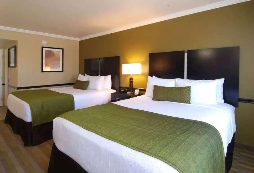 Отель Best Western Canoga Park Motor Inn