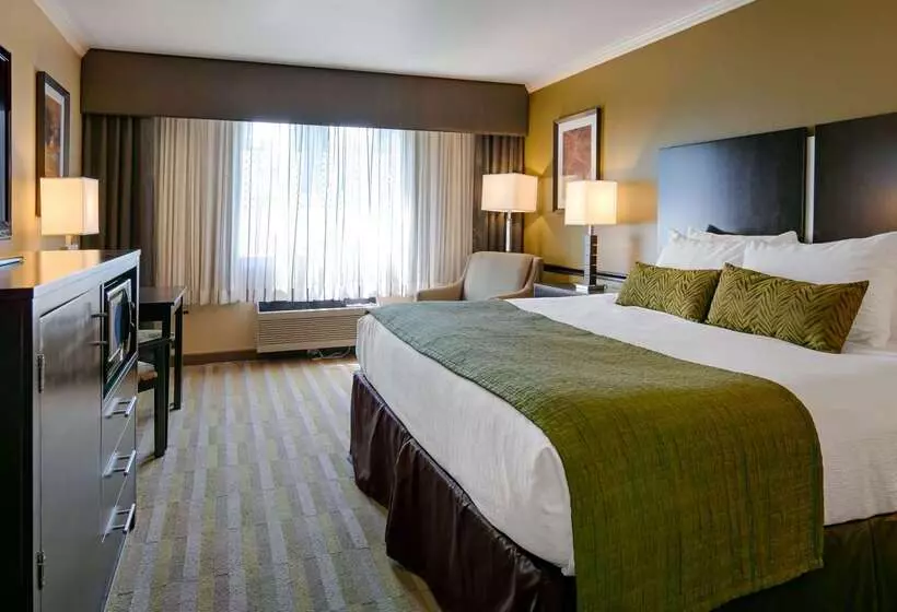 Отель Best Western Canoga Park Motor Inn