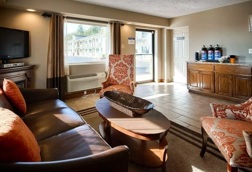 酒店 Quality Inn Clinton North