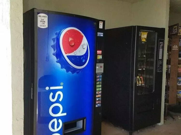 酒店 Quality Inn Clinton North