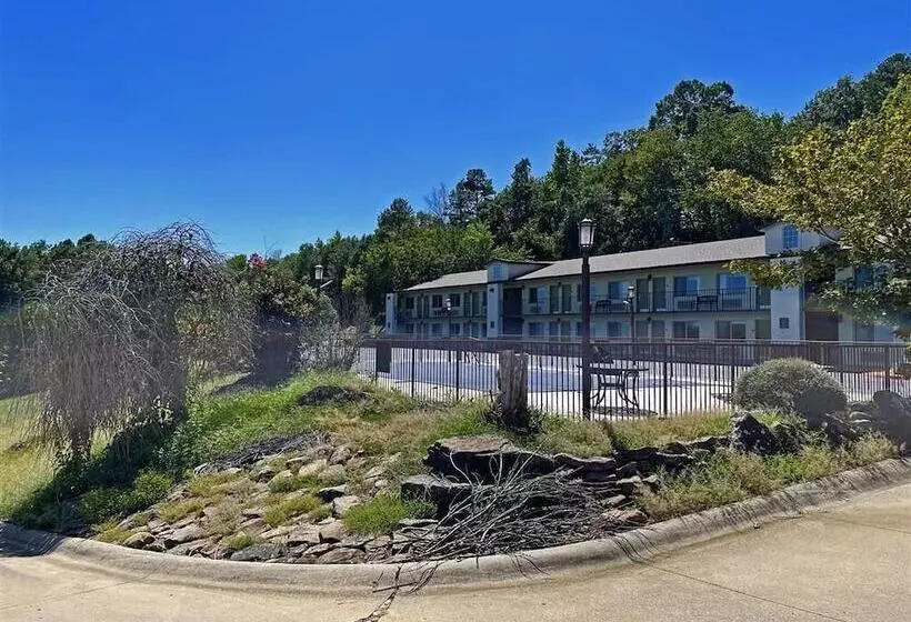 酒店 Quality Inn Clinton North