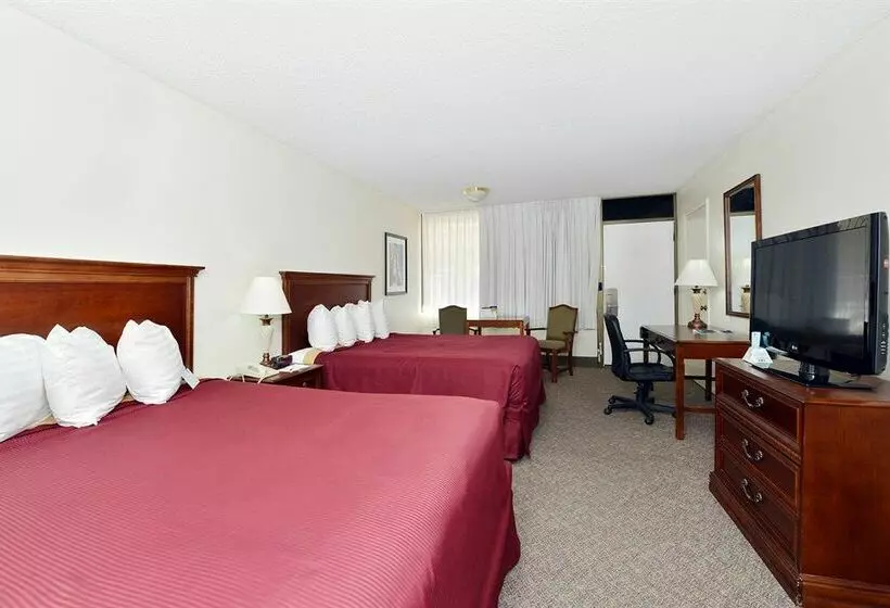 Hotel Ramada By Wyndham Mesa Downtown