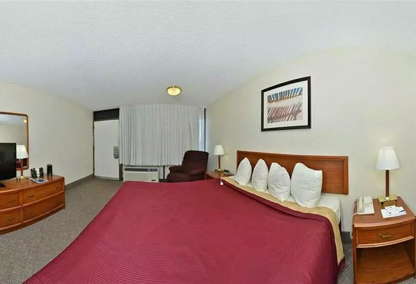 Hotel Ramada By Wyndham Mesa Downtown