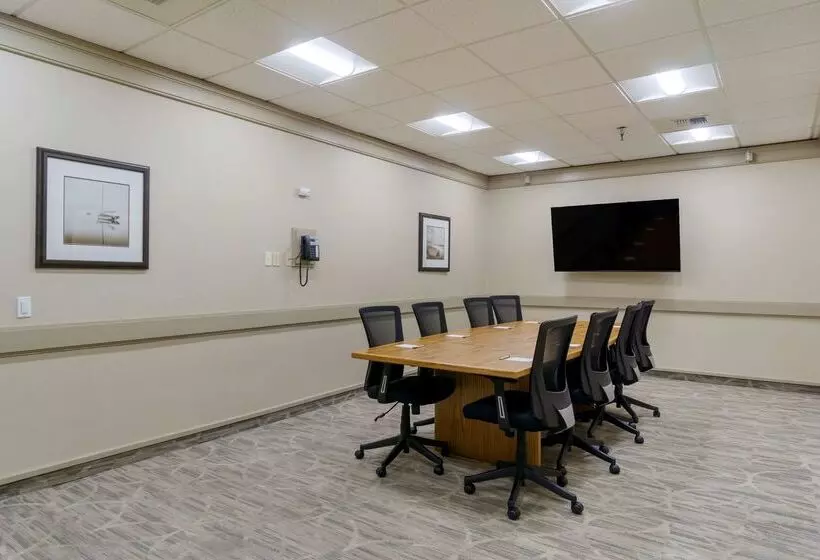 Best Western Plus Oak Harbor Hotel And Conference Center