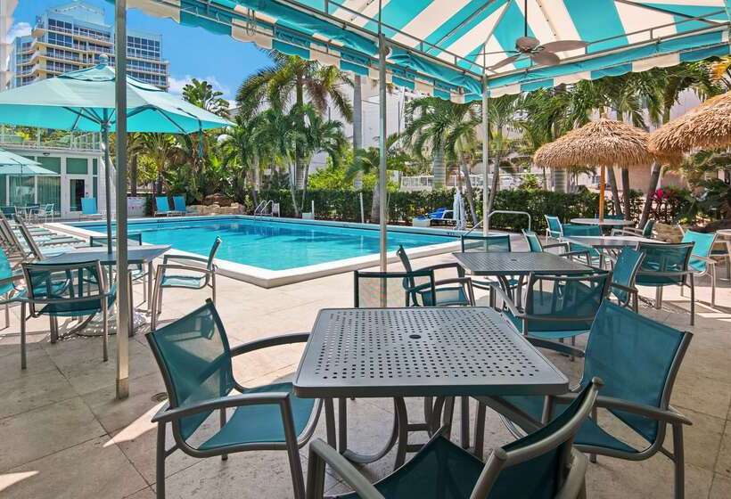 فندق Best Western Plus Oceanside Inn