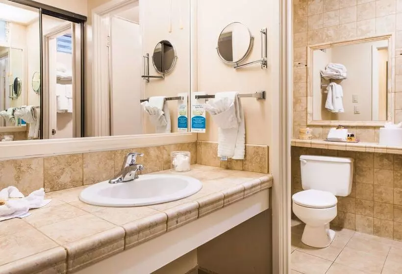 فندق Best Western Plus Pepper Tree Inn