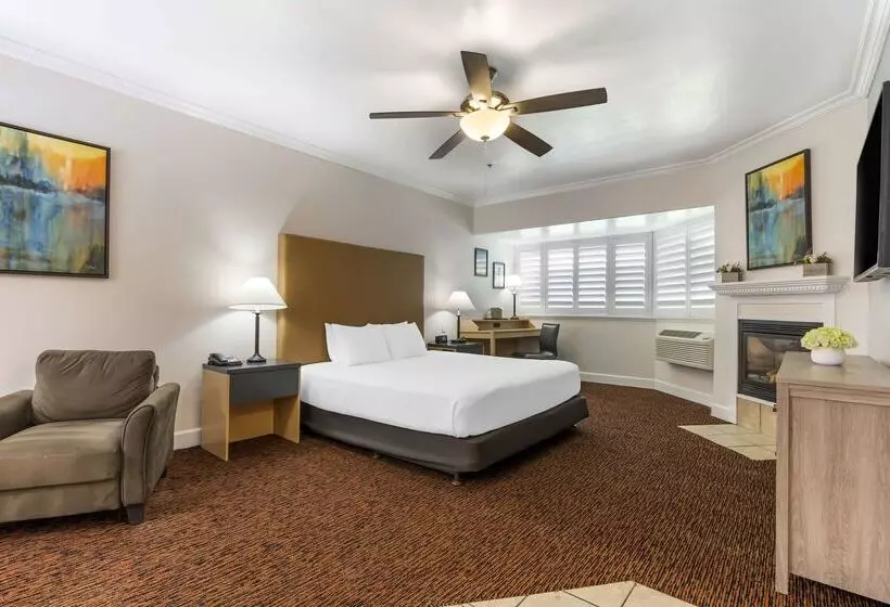 ホテル Best Western Plus Placerville Inn