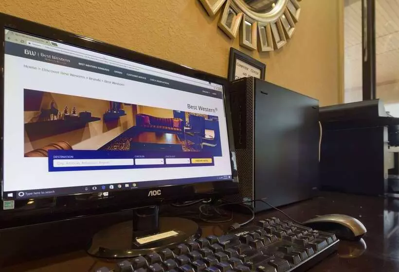 Отель Best Western Point South