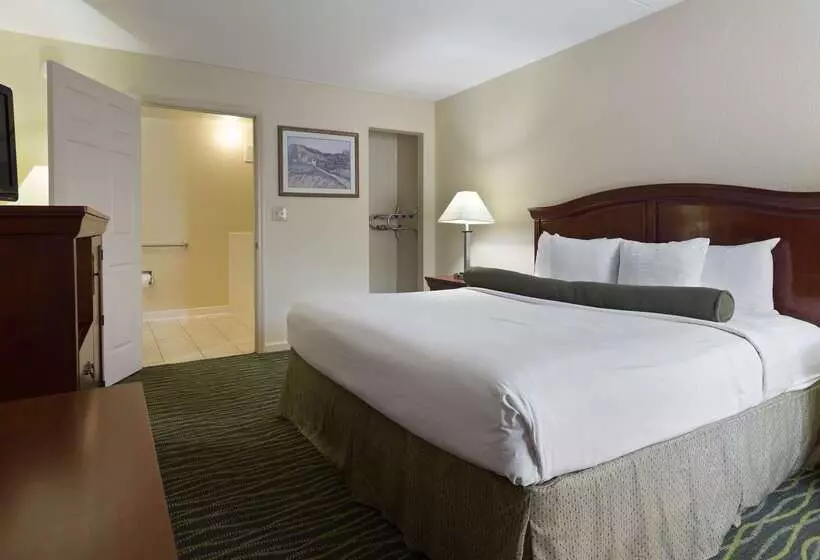 Отель Best Western Point South