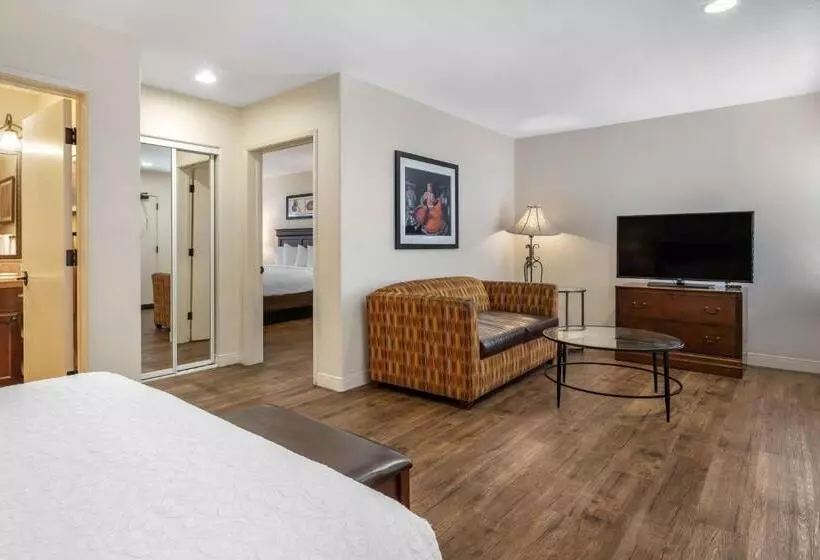 ホテル Best Western Rose Garden Inn