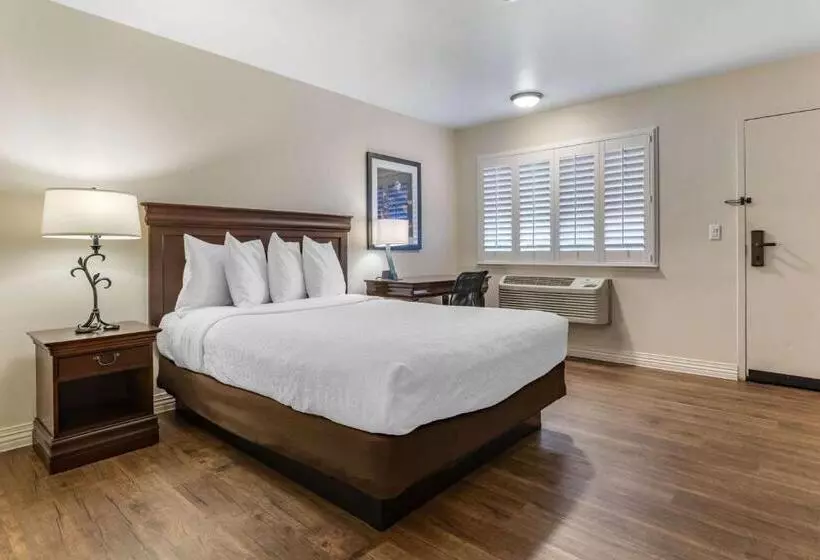 ホテル Best Western Rose Garden Inn