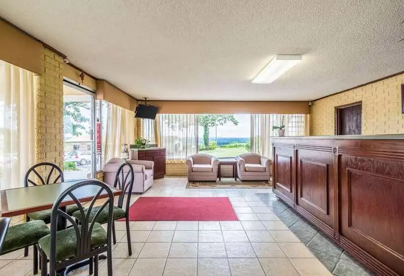 ホテル Days Inn By Wyndham Batesville Ar