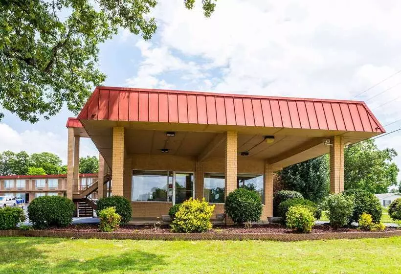 ホテル Days Inn By Wyndham Batesville Ar