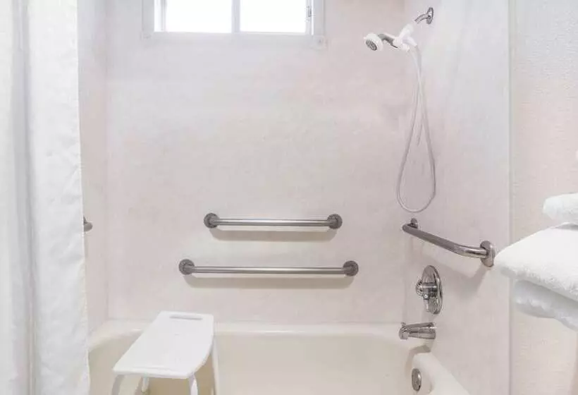 Hotel Days Inn By Wyndham Burns