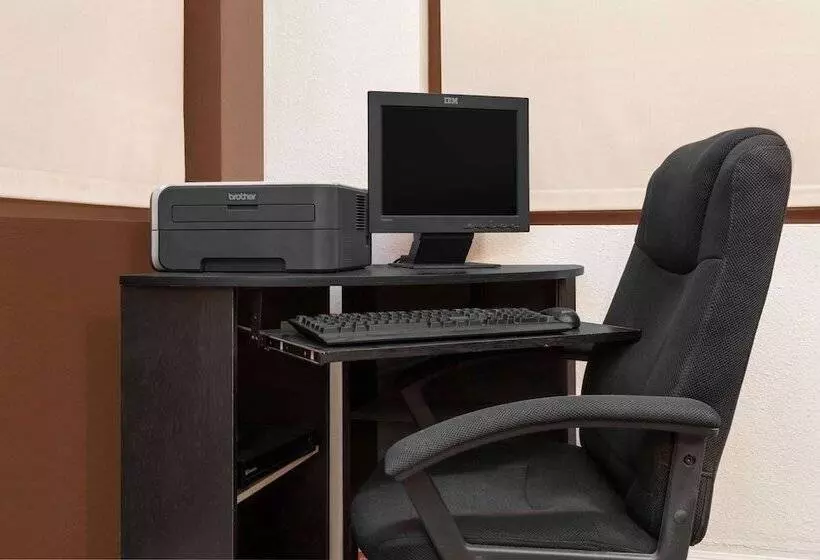 Hotel Days Inn By Wyndham Burns