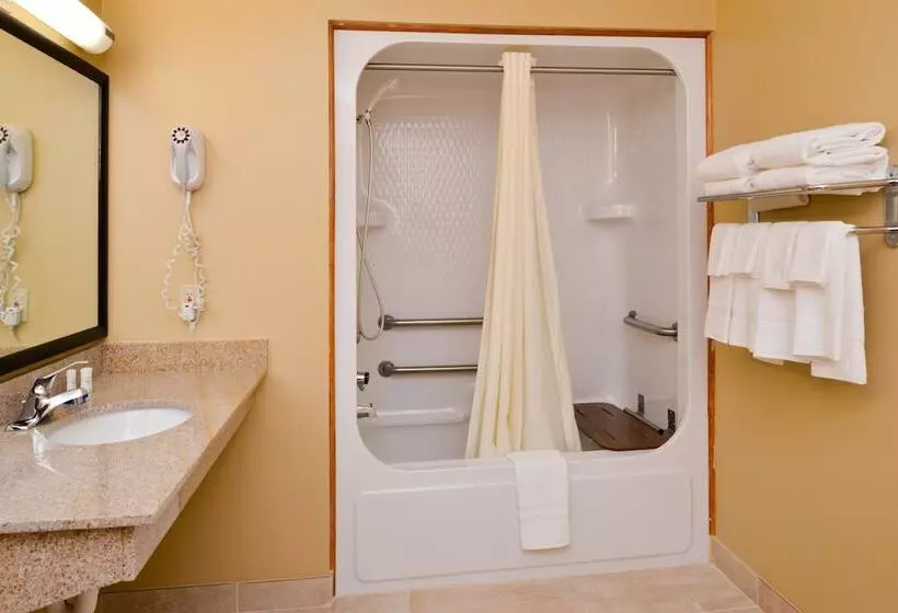 호텔 Days Inn By Wyndham Wauseon