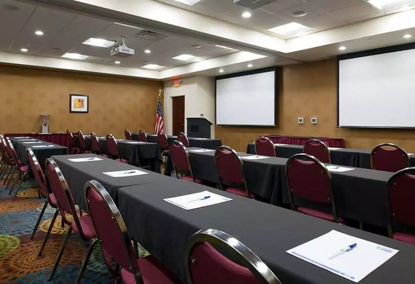 בית מלון כפרי Holiday Inn Express Pittsburgh West Greentree, An Ihg