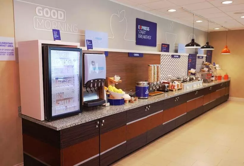 בית מלון כפרי Holiday Inn Express Pittsburgh West Greentree, An Ihg