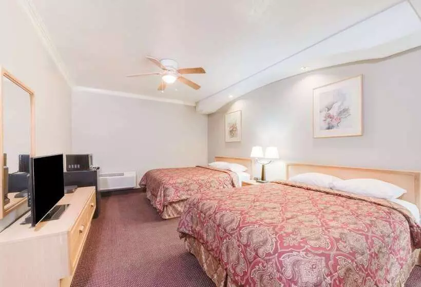 فندق Knights Inn Van Horn