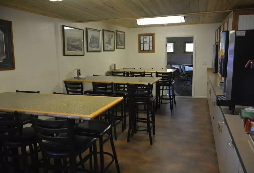 فندق Locomotive Inn