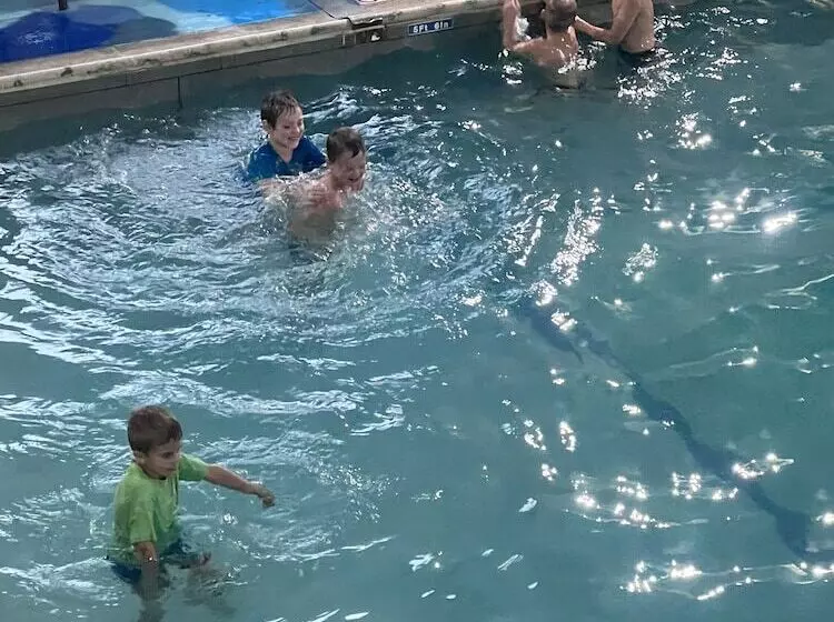 فندق Quality Inn & Suites