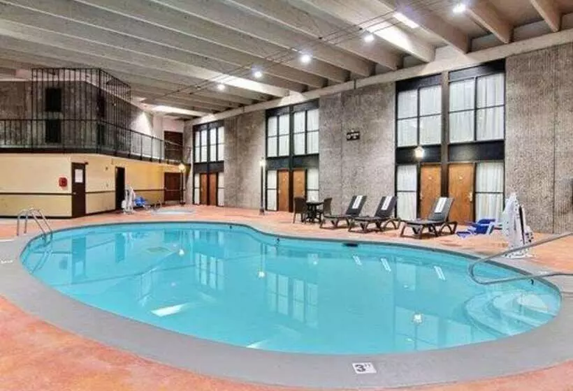 فندق Quality Inn