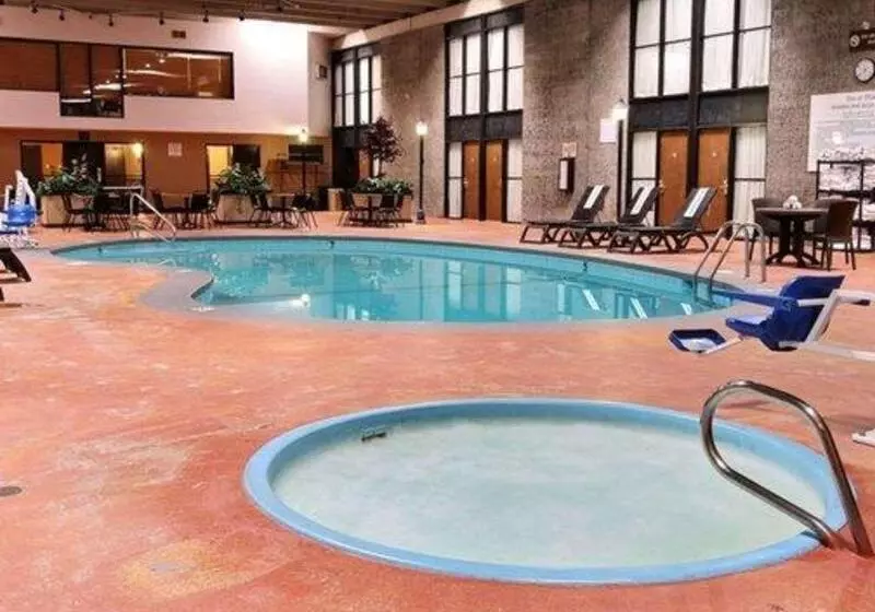 فندق Quality Inn