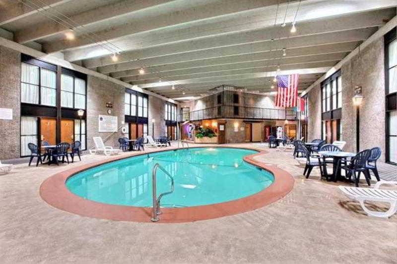 בית מלון כפרי Quality Inn