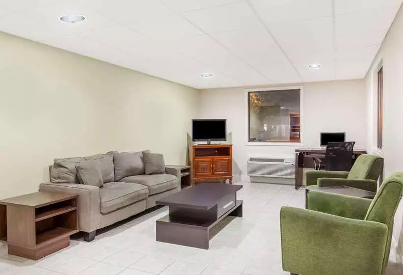 호텔 Super 8 By Wyndham Buffalo