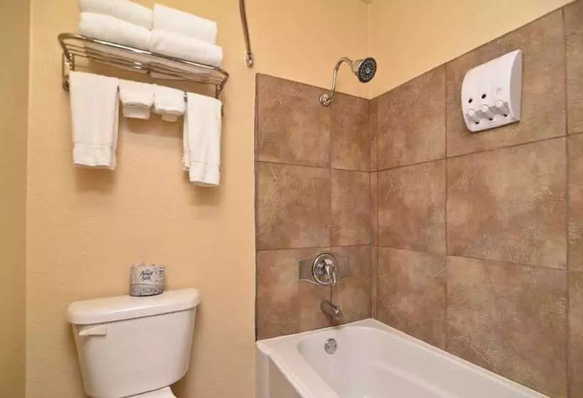 Surestay Hotel By Best Western Zapata