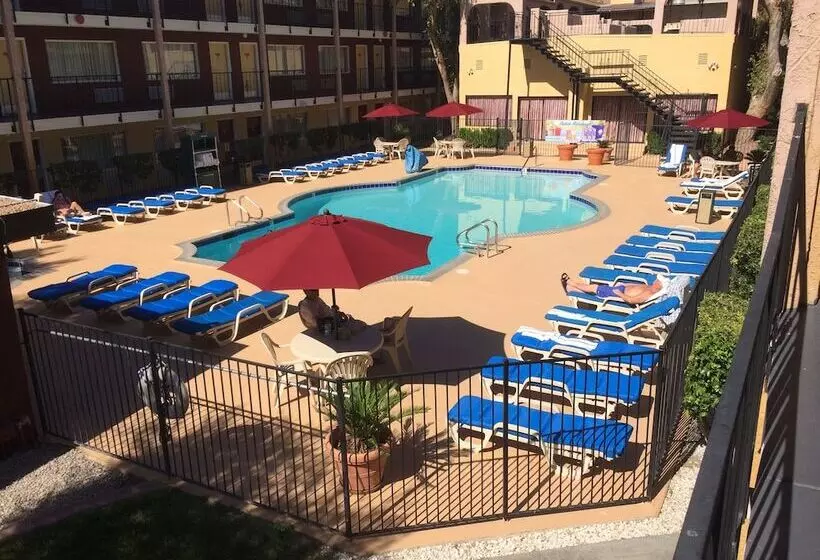 Mardi Gras Hotel & Casino