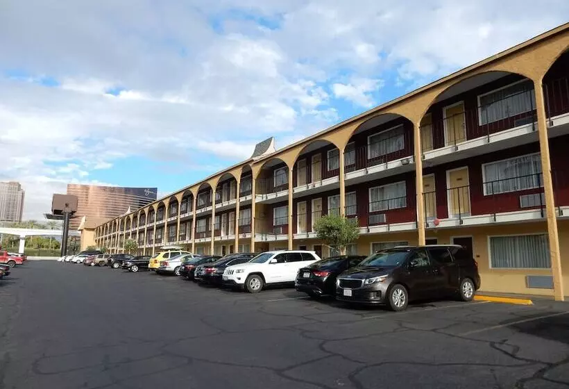 Mardi Gras Hotel & Casino