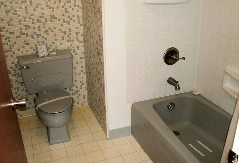 مُتل Budget Host Inn