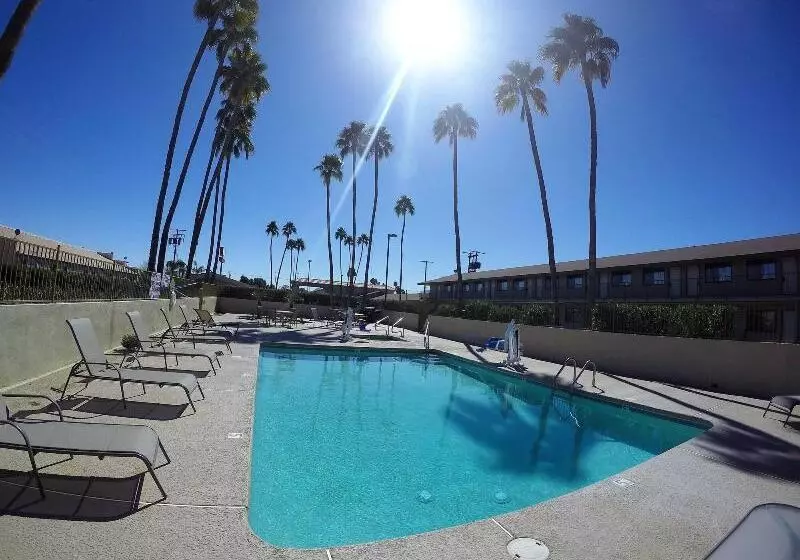 Отель Americas Best Value Inn Blythe Ca