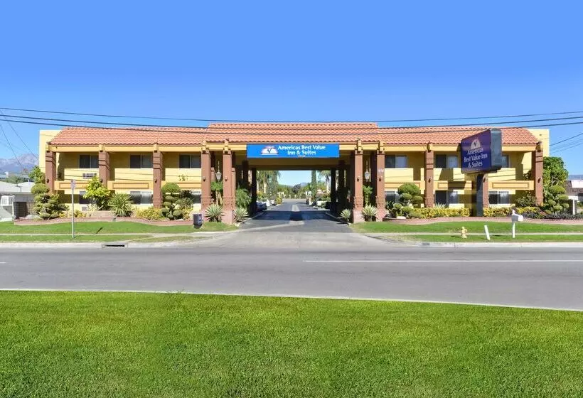 فندق Americas Best Value Inn & Suites Fontana