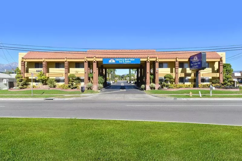 فندق Americas Best Value Inn & Suites Fontana